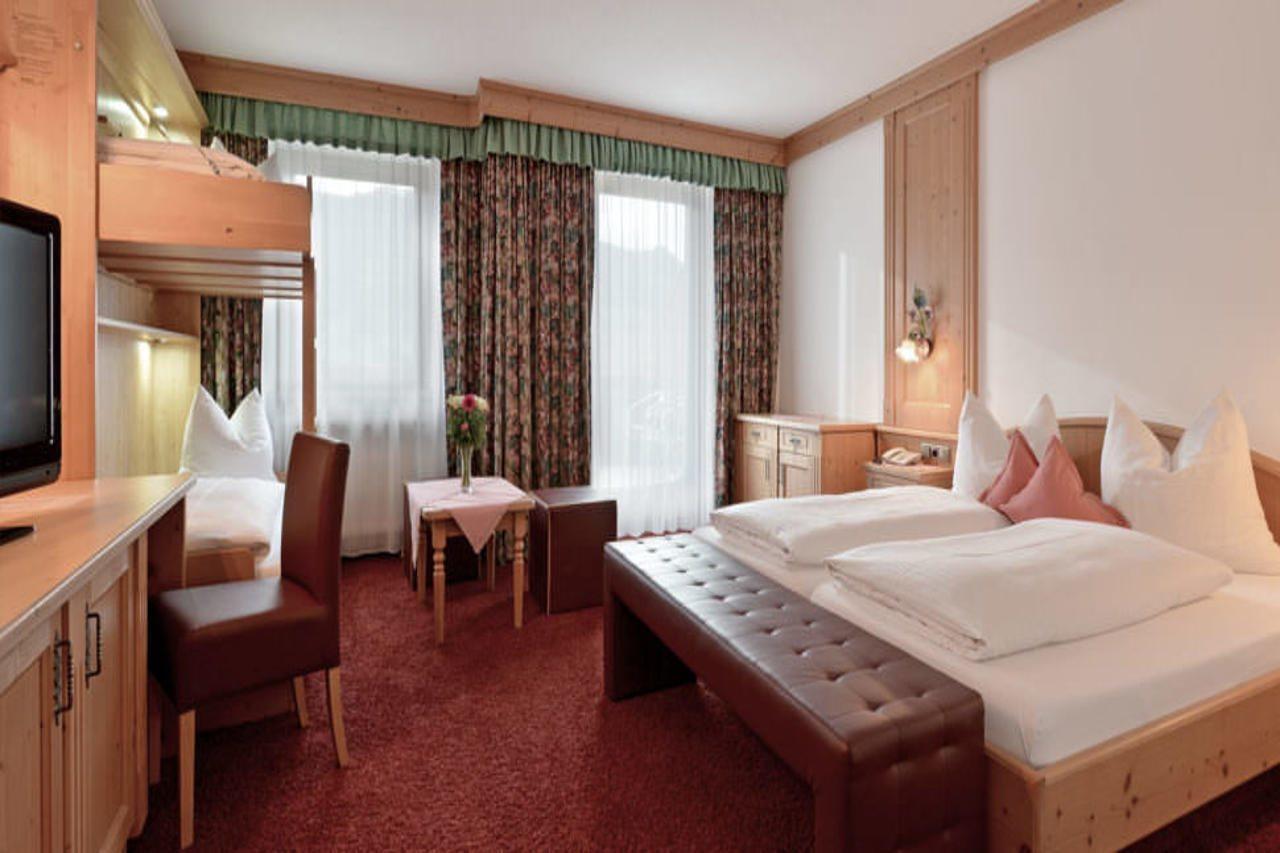 Ferienhotel Hoppet Hart im Zillertal Buitenkant foto